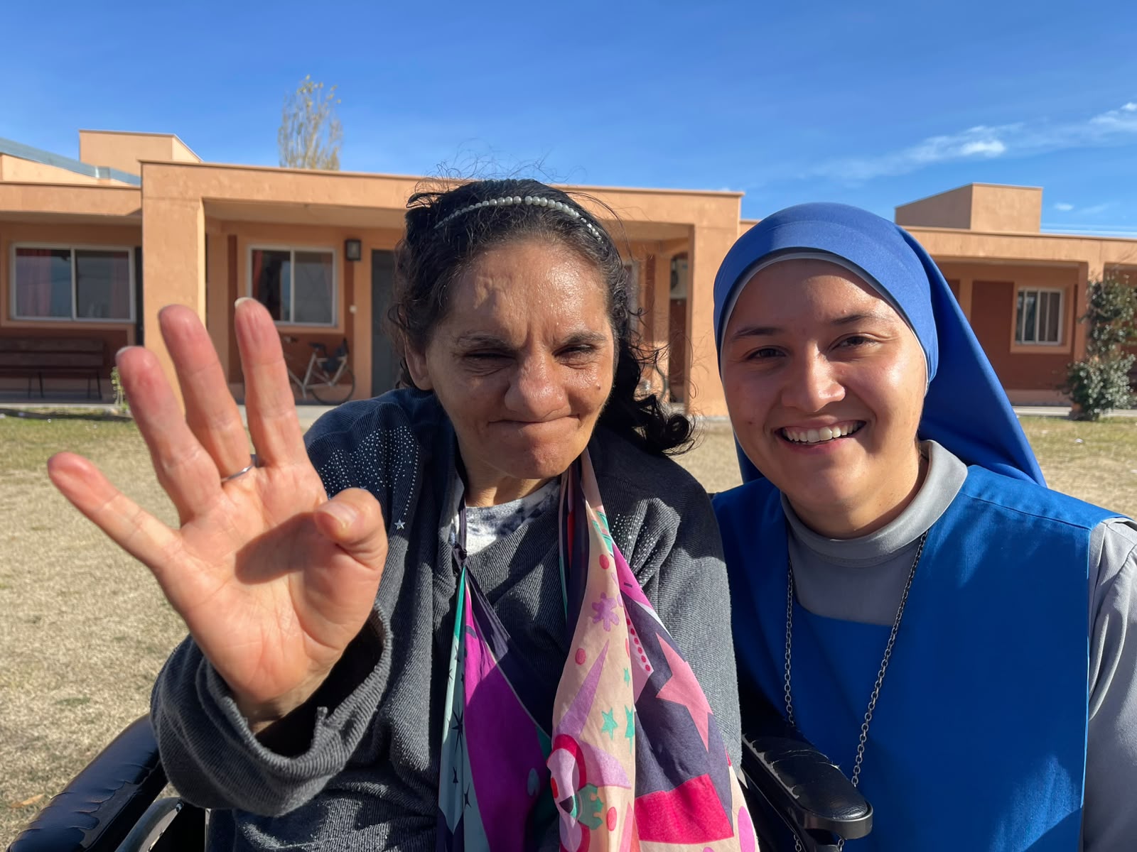 A beneficio del Hogar Divina Providencia