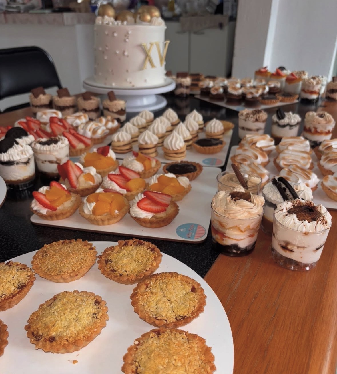 Torta + Mesa Dulce para 20 Personas.
