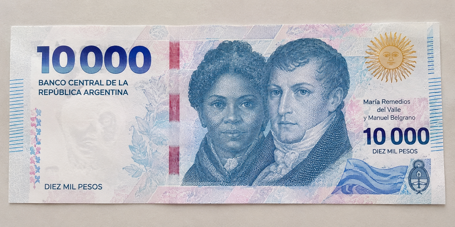 $10.000 en efectivo